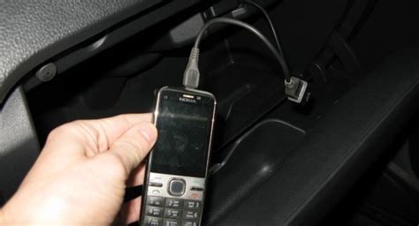 Как подключить телефон к Nissan Pathfinder:
