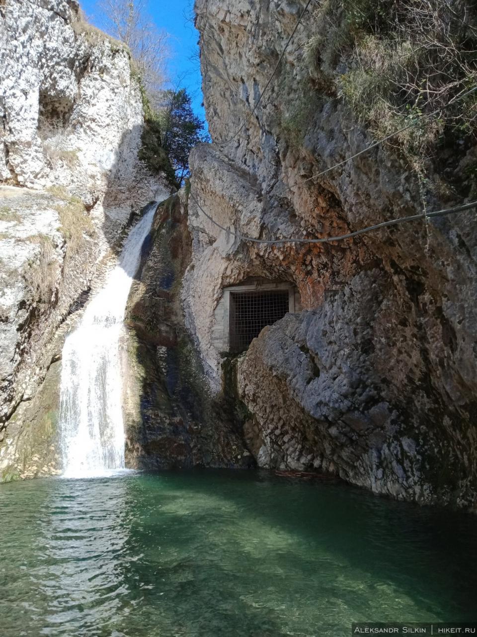 Водопад у Иверской горы